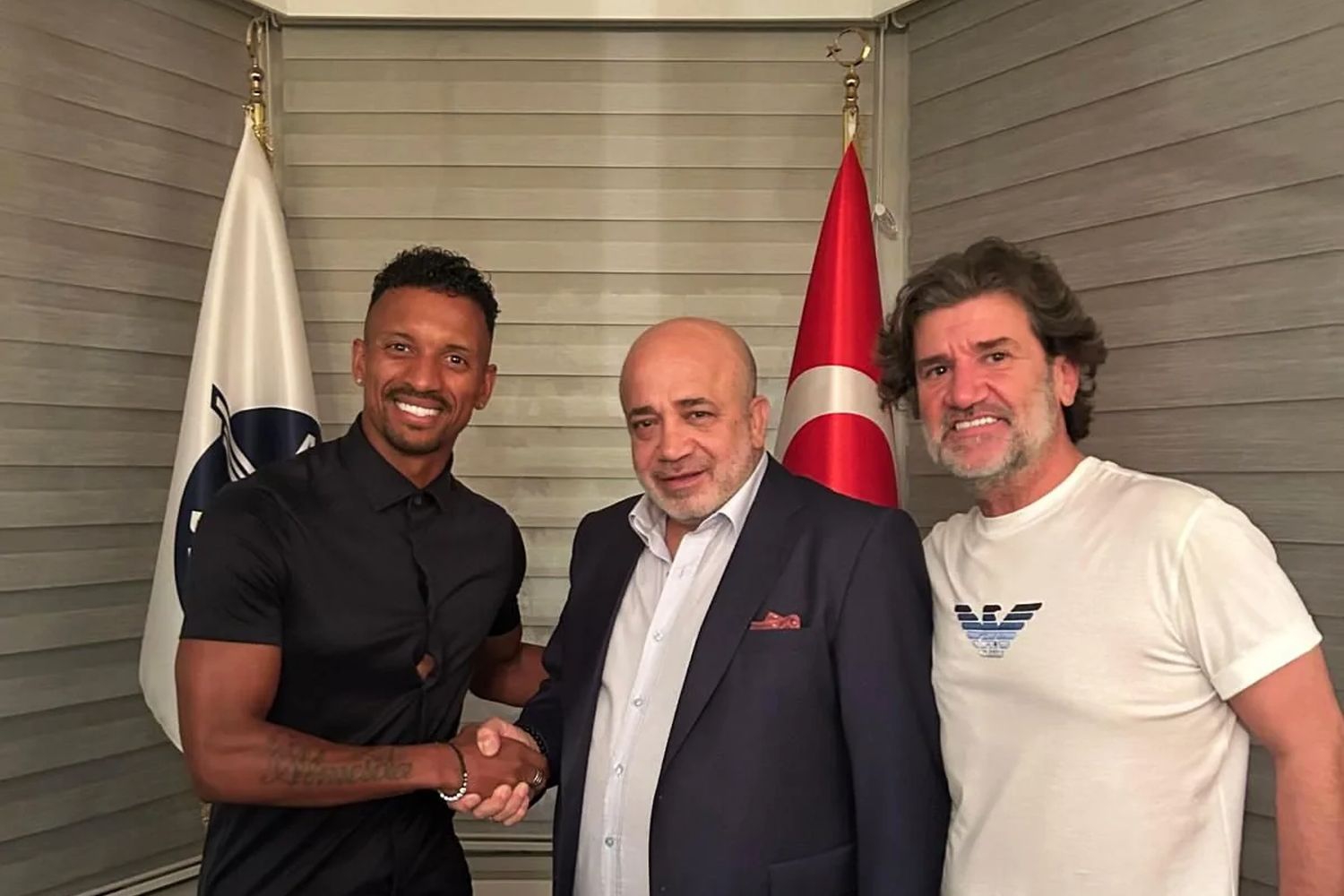 OFICJALNIE: Nani zakończył drugą przygodę w Turcji. Polski klub puszcza do niego oko