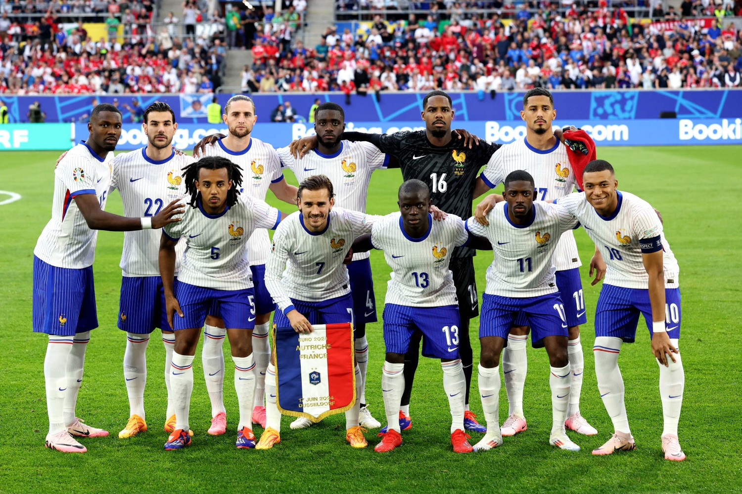 C’est la plus grande déception de l’équipe de France à l’EURO 2024. Il pourrait débuter le match contre la Pologne sur le banc.