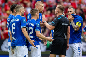 Był kluczowym graczem Lecha Poznań, stracił miejsce w składzie. „Trudno mi to określić...”