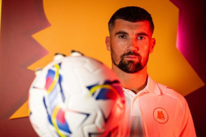 AS Roma sprowadziła 92-krotnego reprezentanta kraju [OFICJALNIE]