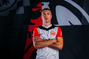 Eintracht Frankfurt postawił na swoim. Wykup obrońcy po promocyjnej cenie