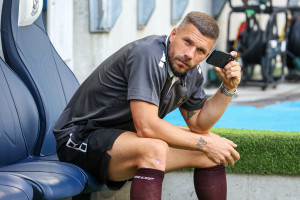 Lukas Podolski nie gryzł się w język: Rączki jak najdalej od Górnika Zabrze
