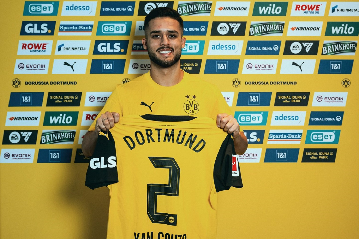 OFICJALNIE: Borussia Dortmund dopięła transfer z Manchesteru City