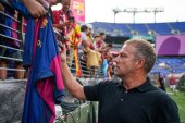 FC Barcelona z niespodziewanym transferem?! Hansi Flick zadzwonił do 35-latka