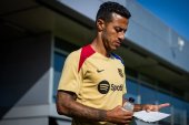 OFICJALNIE: Miesiąc i koniec. Thiago Alcántara odchodzi z FC Barcelony