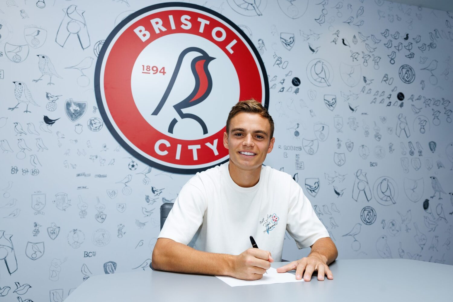 OFICJALNIE: Scott Twine wraca do Bristol City